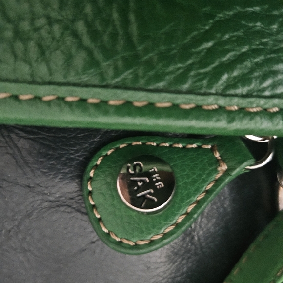 The Sak Green 100% Pebbled Leather East West Small Boho Shoulder Bag Purse Bag - Picture 13 of 15